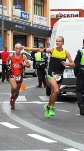 Domingo Curbelo Sanz-García - Dorsal 429 - En la Median Maratón de Tacoronte -Entrada en meta, 3 Clasificado en Veteranos D.